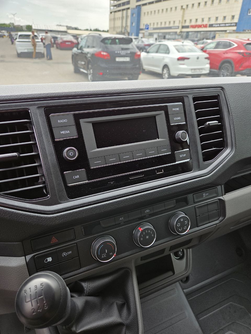 Микроавтобус Volkswagen Crafter - фото 4