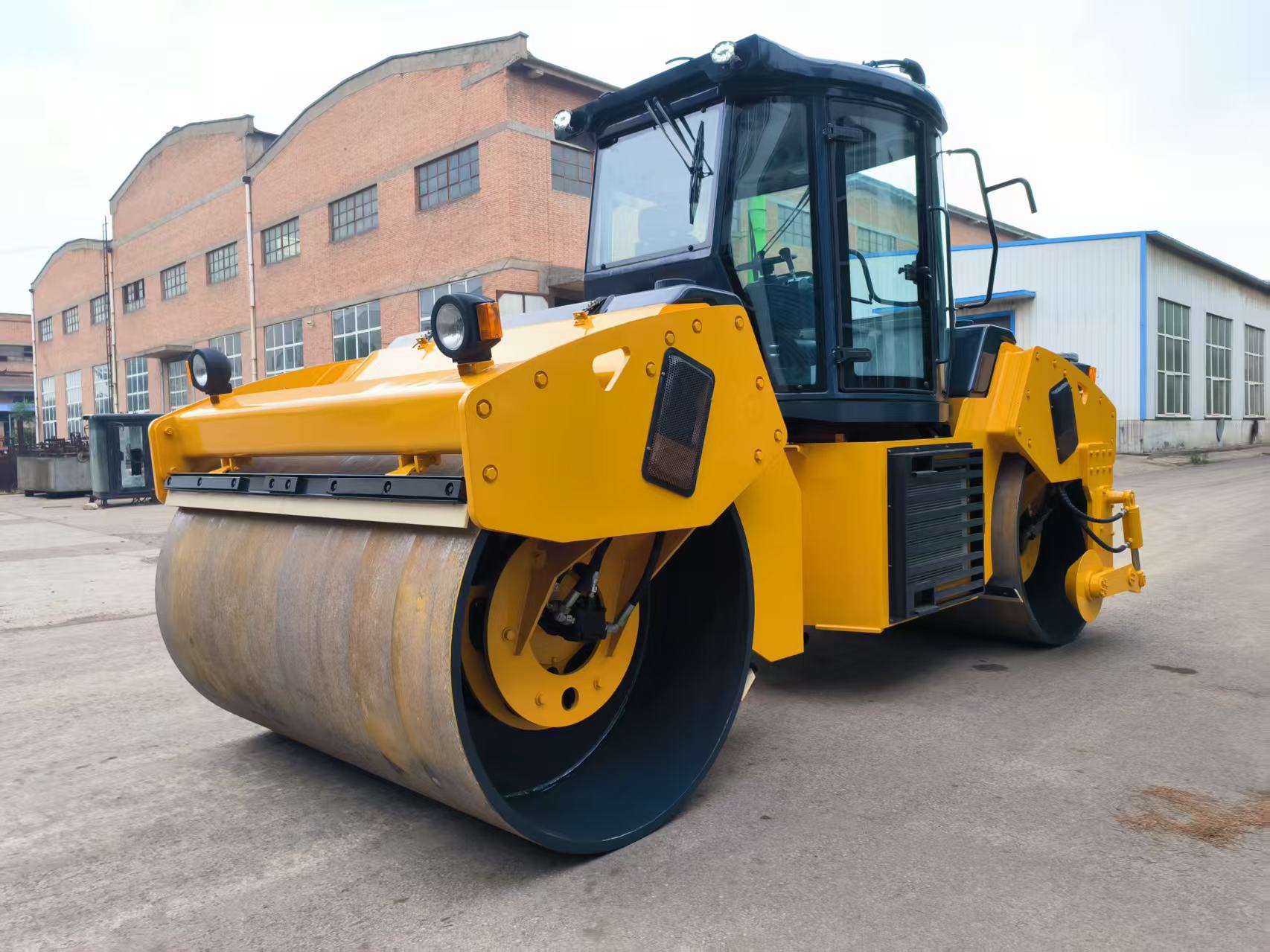 Дорожный каток LOJAN LDD212H - фото 3